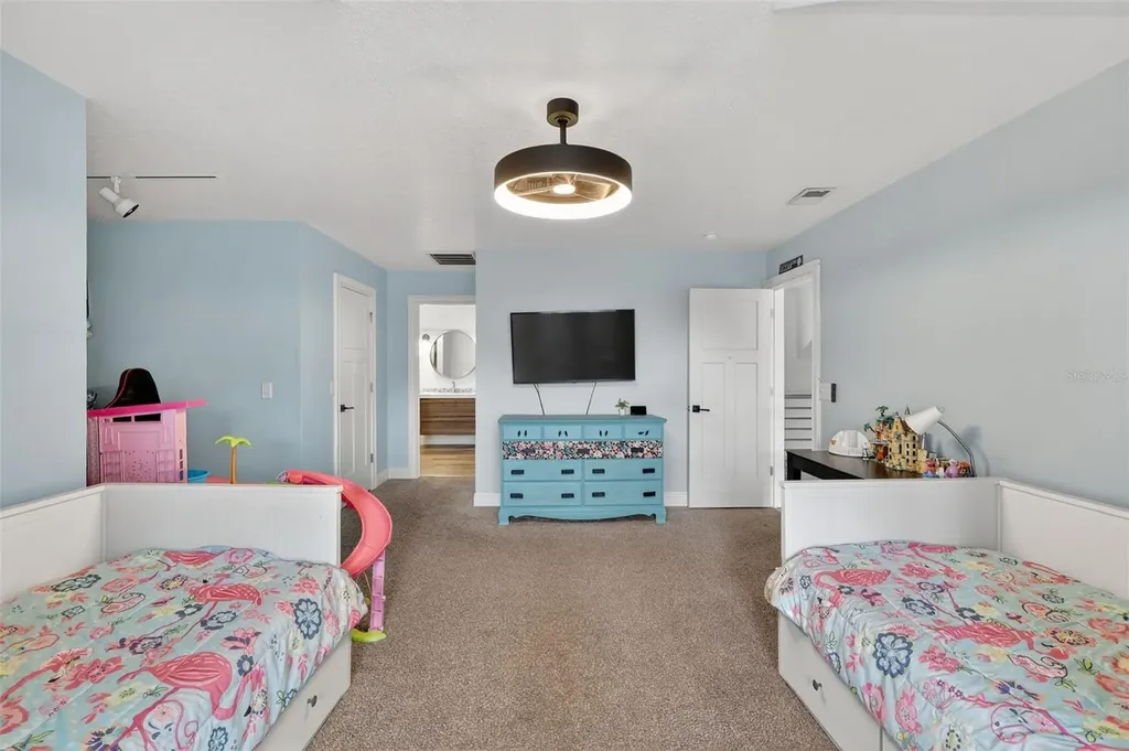 4564 County Road 103g Oxford FL 34484