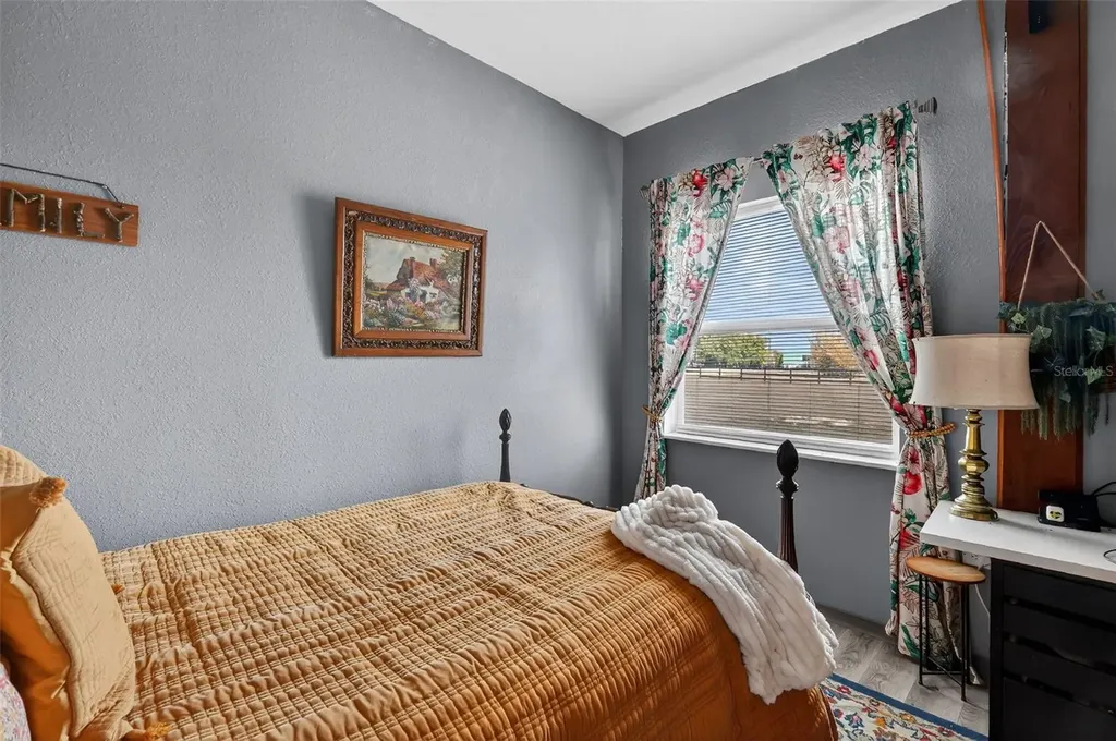 4564 County Road 103g Oxford FL 34484
