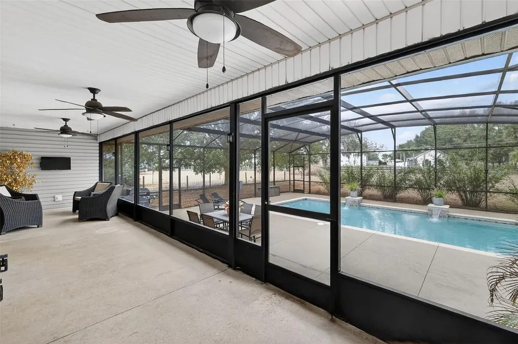 4564 County Road 103g Oxford FL 34484