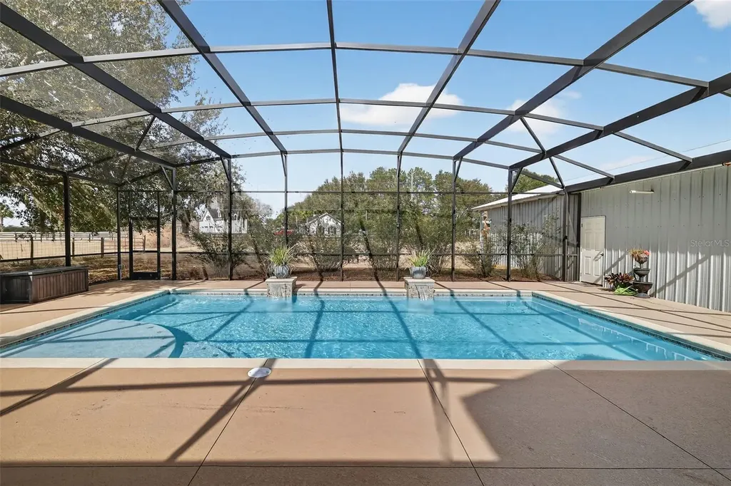 4564 County Road 103g Oxford FL 34484