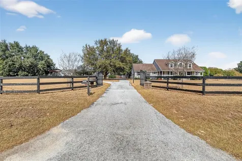4564 County Road 103g Oxford FL 34484