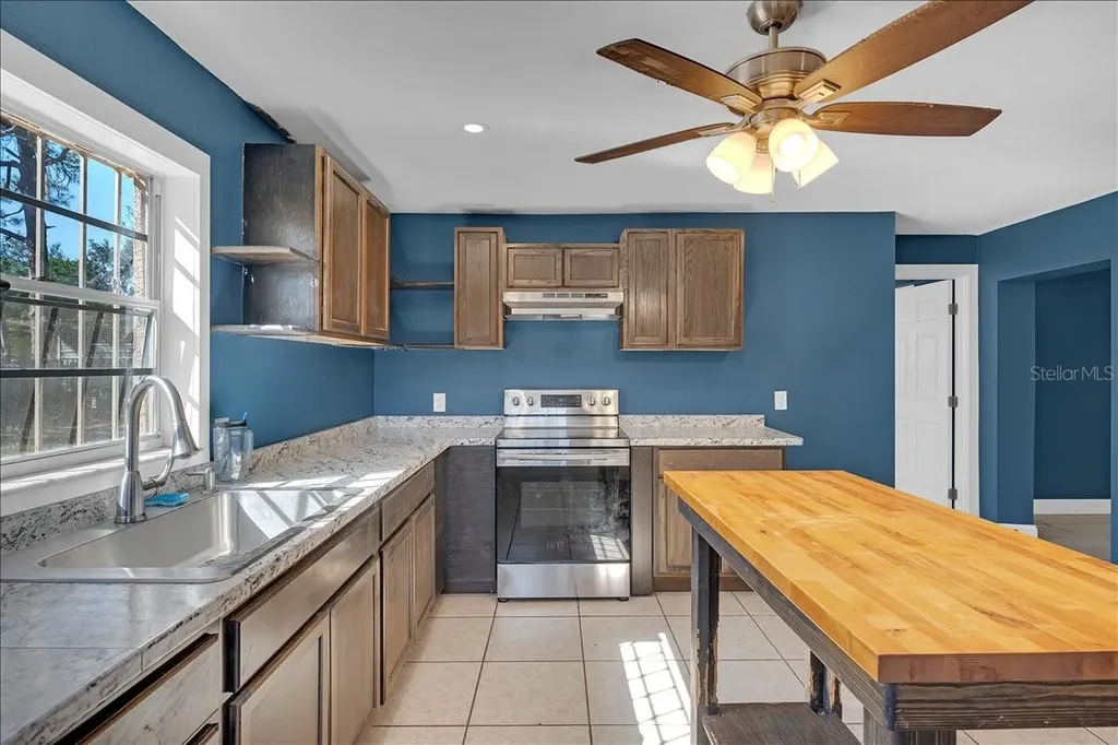 205 2nd Avenue SE Ruskin FL 33570