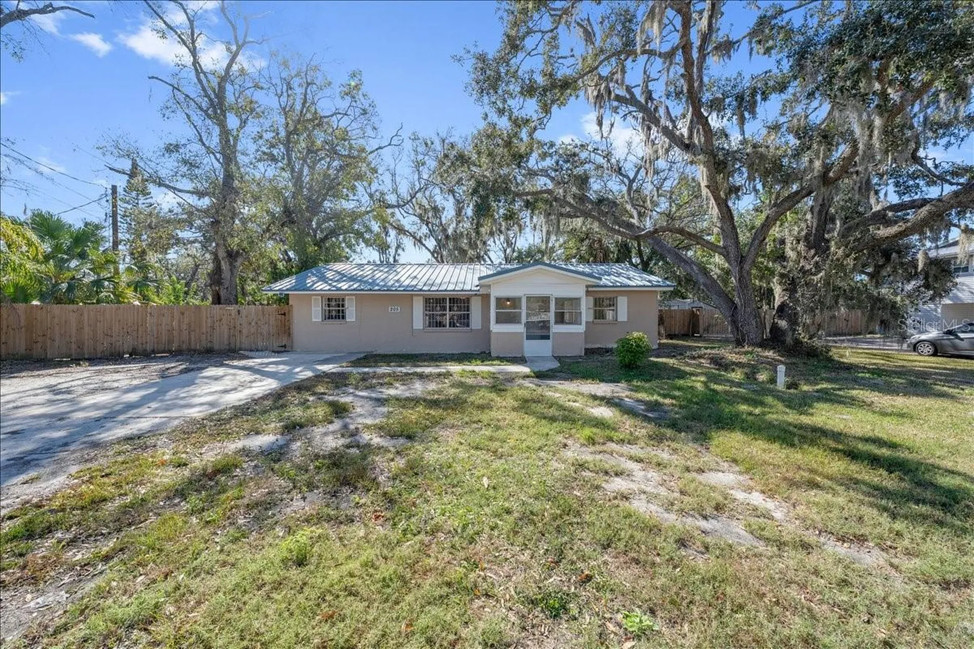 205 2nd Avenue SE Ruskin FL 33570