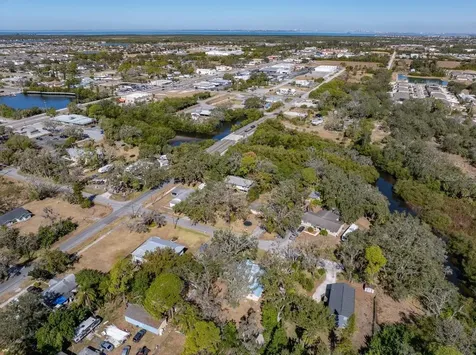 205 2nd Avenue SE Ruskin FL 33570
