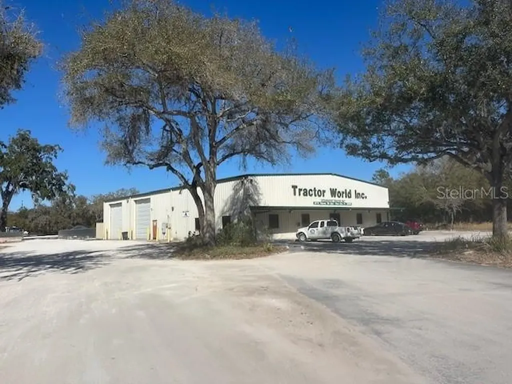 2410 E 92 Highway Plant City FL 33566
