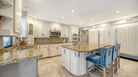 3783 Beneva Oaks Boulevard Sarasota FL 34238
