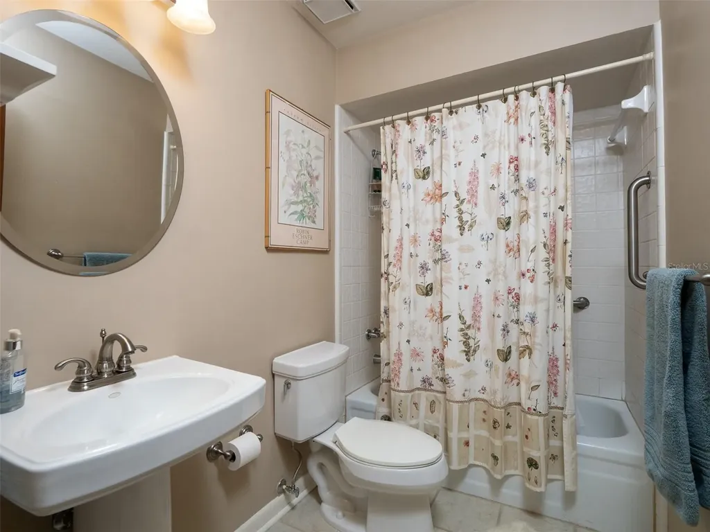 1630 NW 19th Circle Gainesville FL 32605