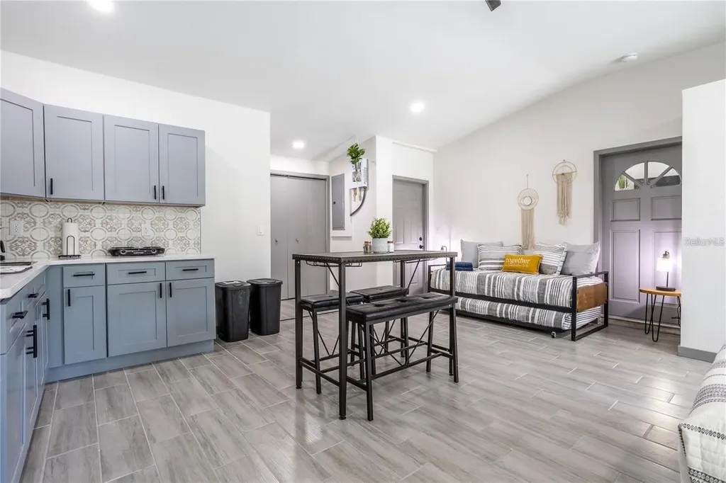 1213 Corbett Lane Orlando FL 32806