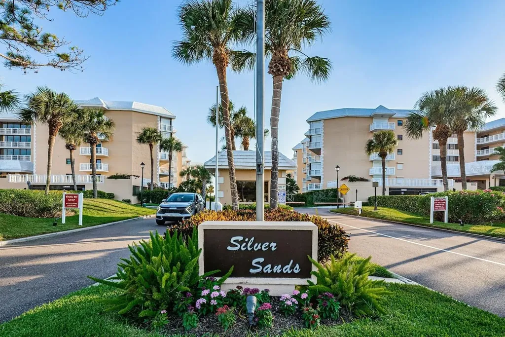 6600 Sunset Way St Pete Beach FL 33706