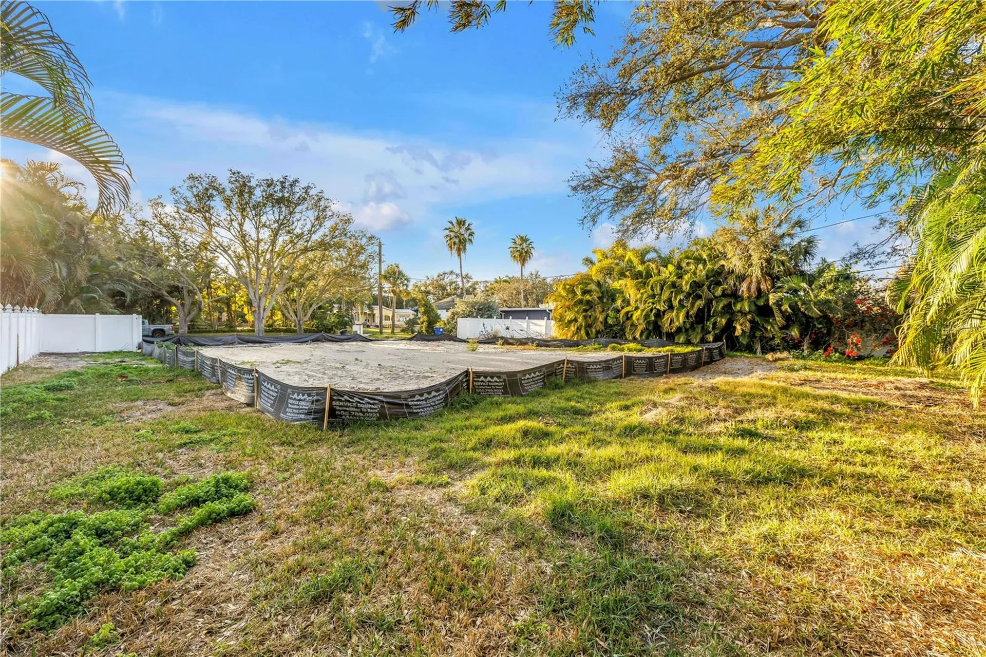 211 Toledo Way NE St Petersburg FL 33704