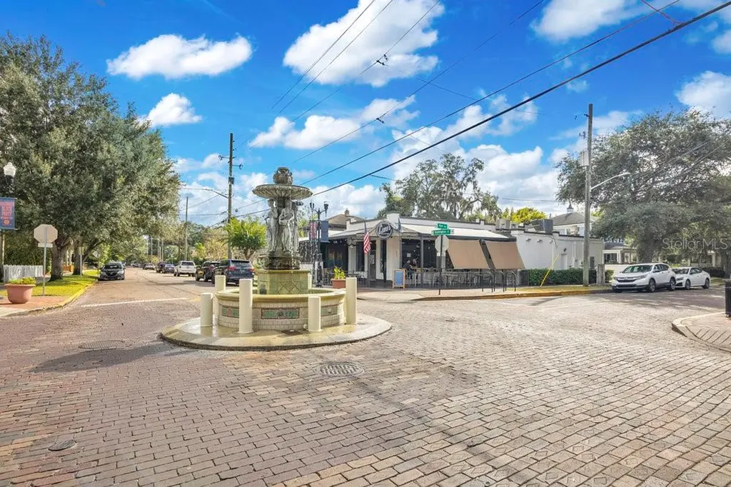 1008 E Robinson Orlando FL 32801