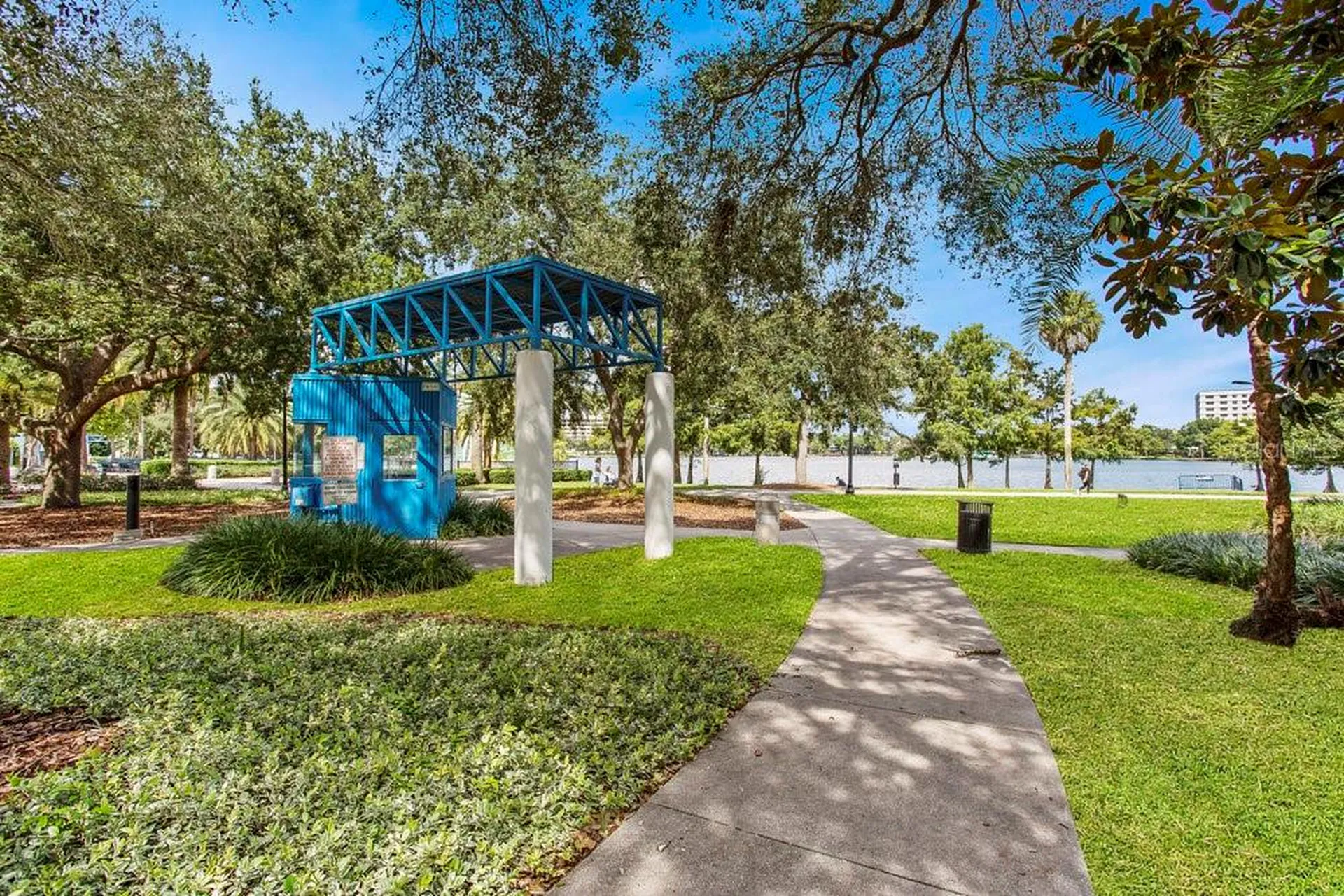 1008 E Robinson Orlando FL 32801