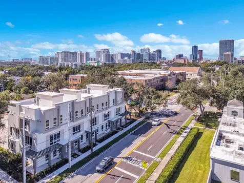 1008 E Robinson Orlando FL 32801