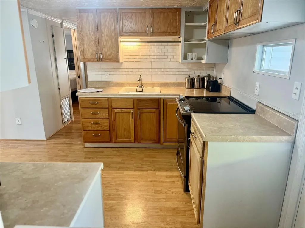 7901 N 40th Avenue N St Petersburg FL 33709