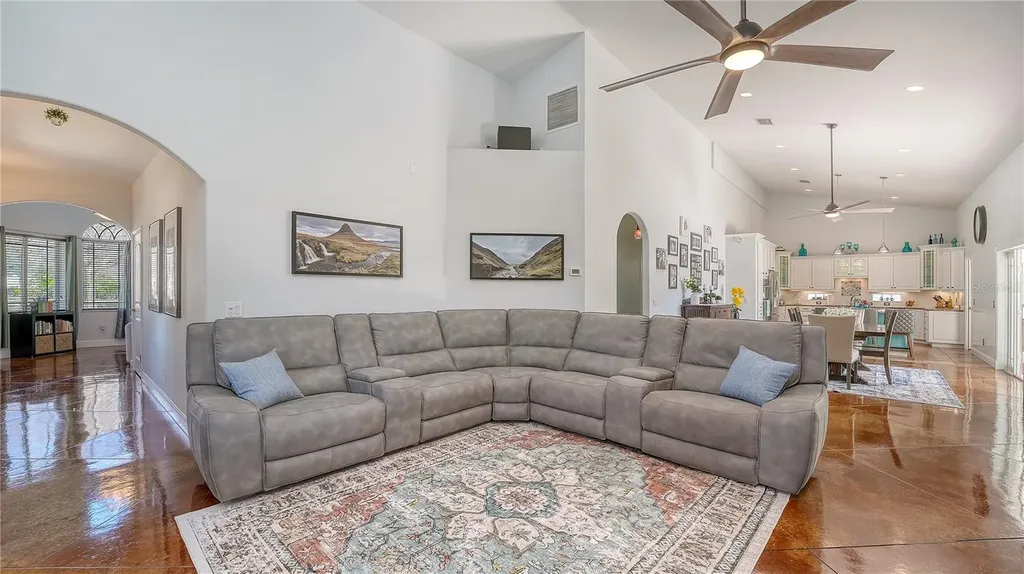 2098 Palm View Road Sarasota FL 34240