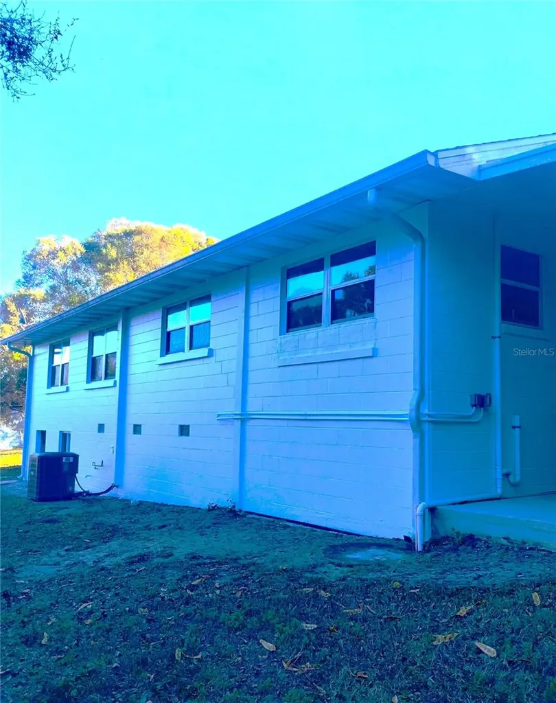 417 E Main Street Dundee FL 33838