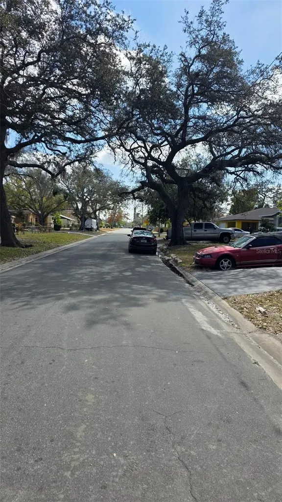 1525 41st Street S St Petersburg FL 33711