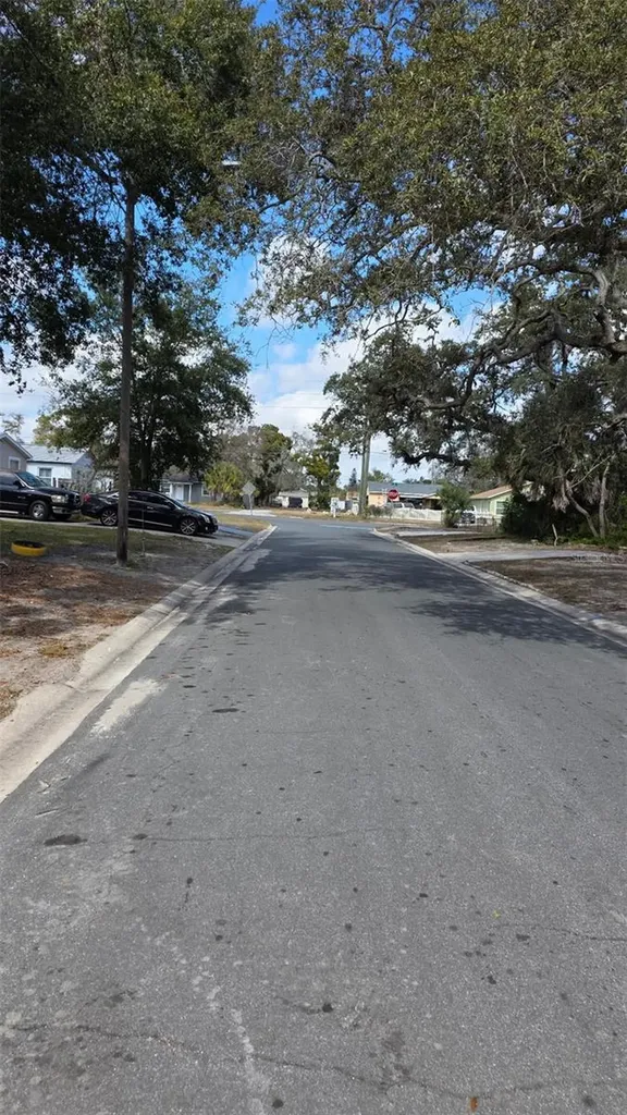 1525 41st Street S St Petersburg FL 33711