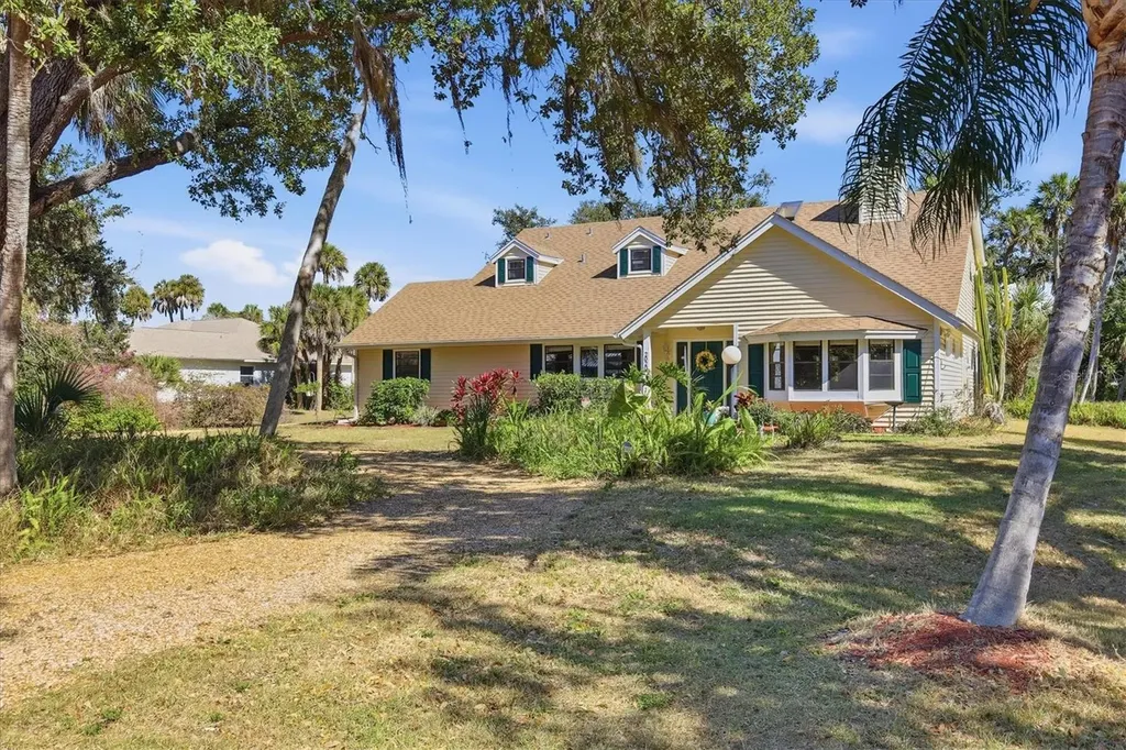 2020 E Dolphin Drive Englewood FL 34223
