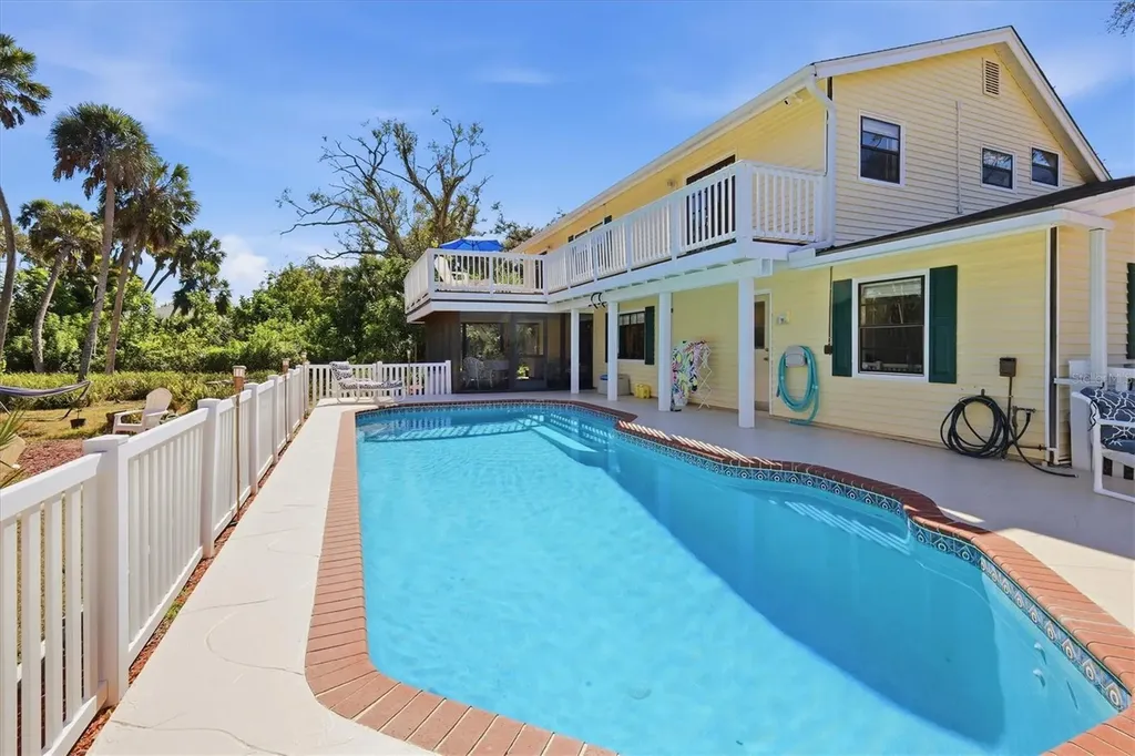 2020 E Dolphin Drive Englewood FL 34223