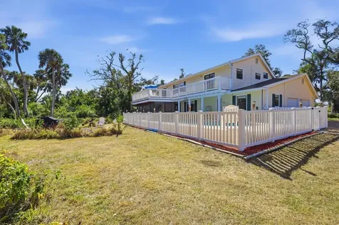 2020 E Dolphin Drive Englewood FL 34223