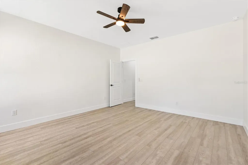 8506 County Road 243 Wildwood FL 34785