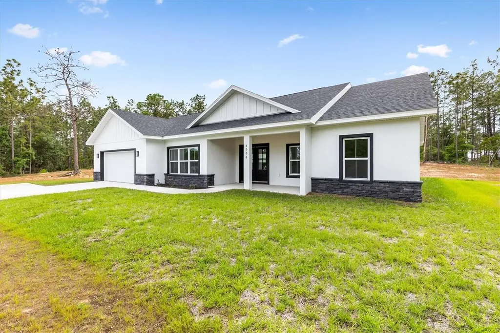 8506 County Road 243 Wildwood FL 34785