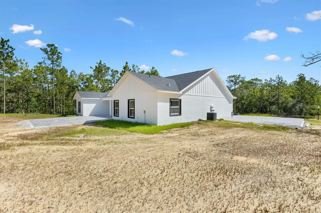 8506 County Road 243 Wildwood FL 34785