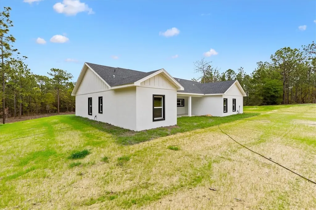 8506 County Road 243 Wildwood FL 34785