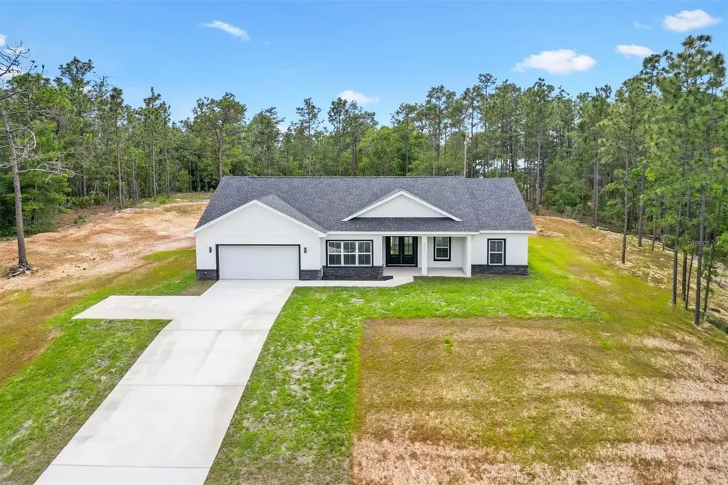 8506 County Road 243 Wildwood FL 34785