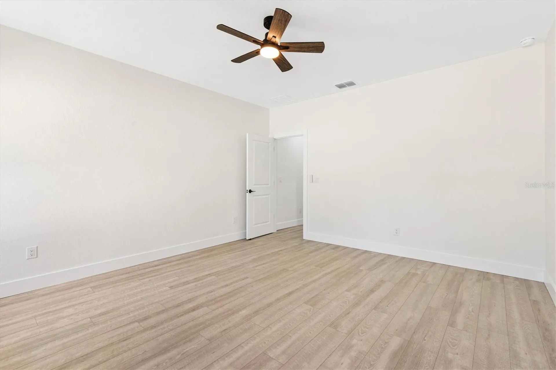 8506 County Road 243 Wildwood FL 34785