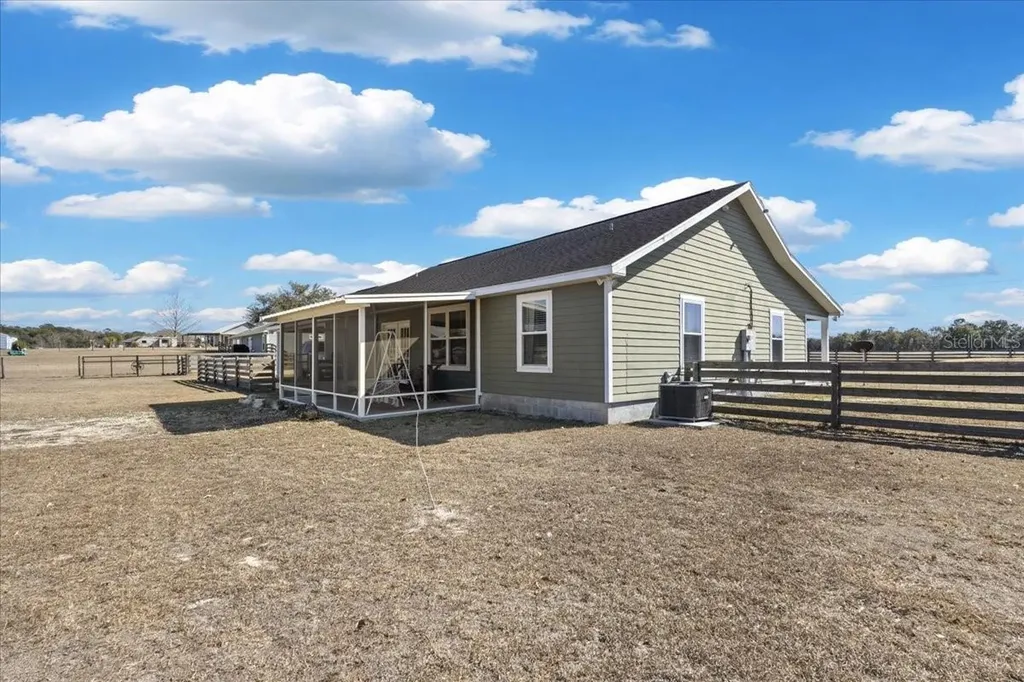 7291 NW 160th Street Trenton FL 32693