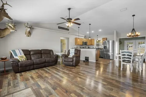 7291 NW 160th Street Trenton FL 32693