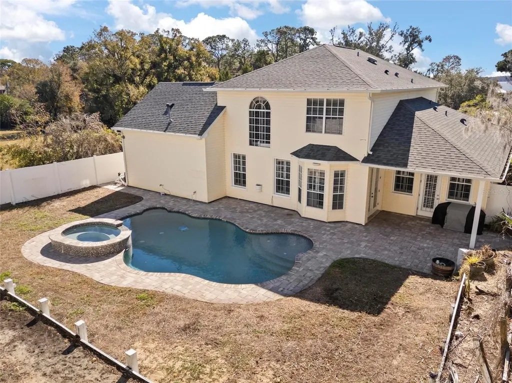 1997 Lexington Place Tarpon Springs FL 34688