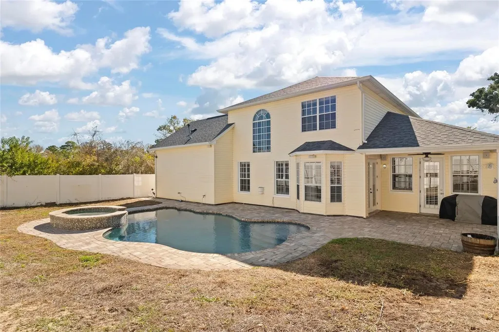 1997 Lexington Place Tarpon Springs FL 34688
