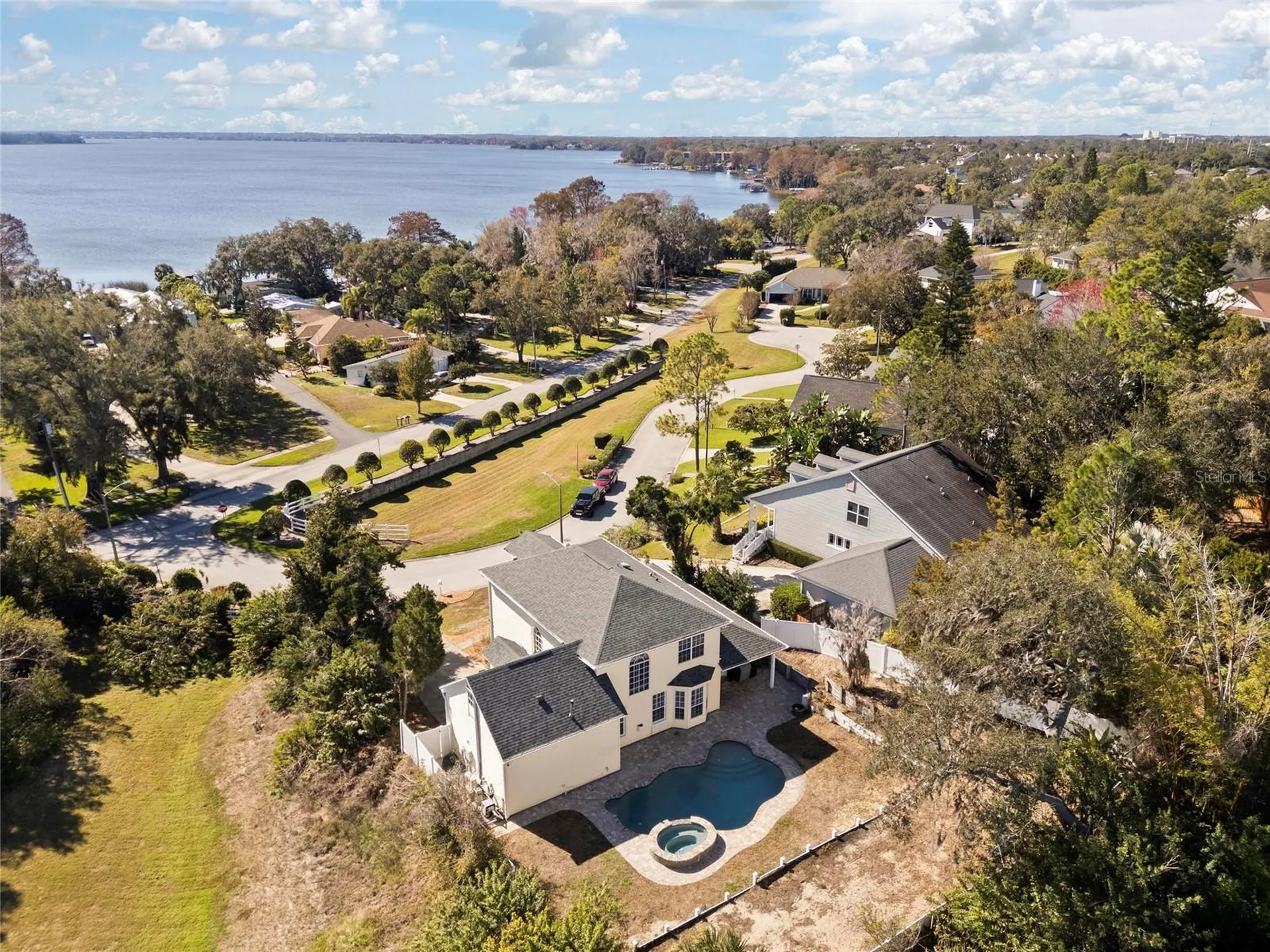 1997 Lexington Place Tarpon Springs FL 34688