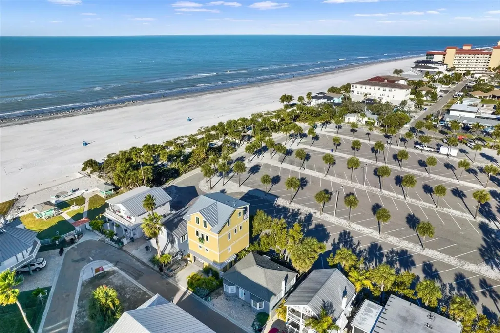 39 181st Avenue W Redington Shores FL 33708