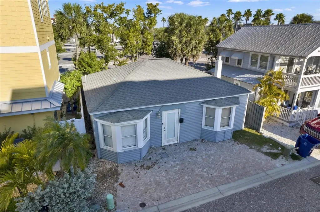 39 181st Avenue W Redington Shores FL 33708