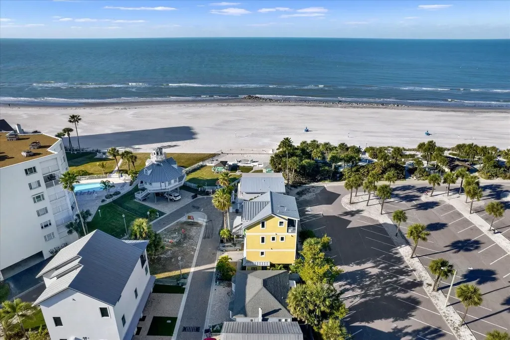 39 181st Avenue W Redington Shores FL 33708