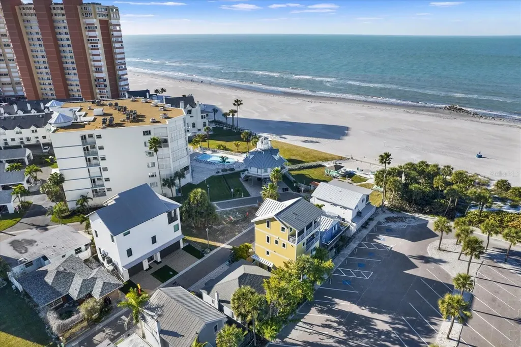 39 181st Avenue W Redington Shores FL 33708