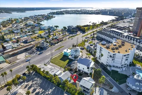 39 181st Avenue W Redington Shores FL 33708