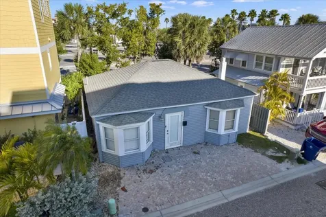 39 181st Avenue W Redington Shores FL 33708