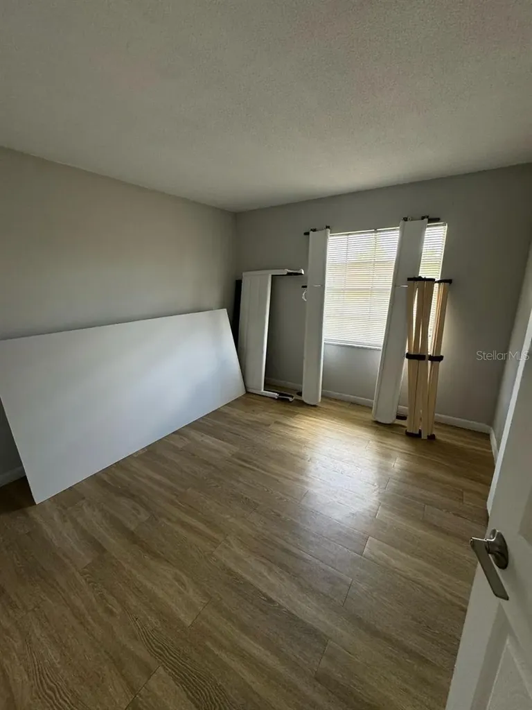 1649 W Oak Ridge Road Orlando FL 32809