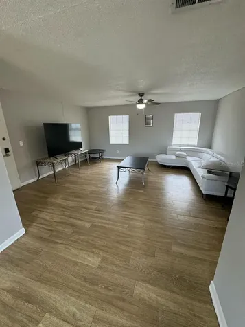 1649 W Oak Ridge Road Orlando FL 32809