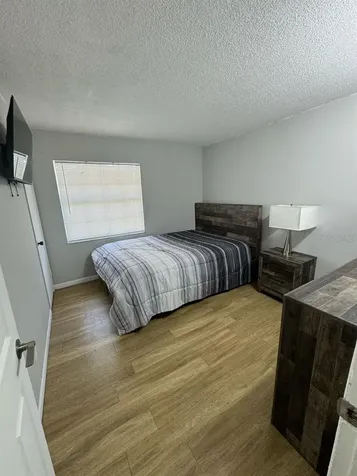 1649 W Oak Ridge Road Orlando FL 32809