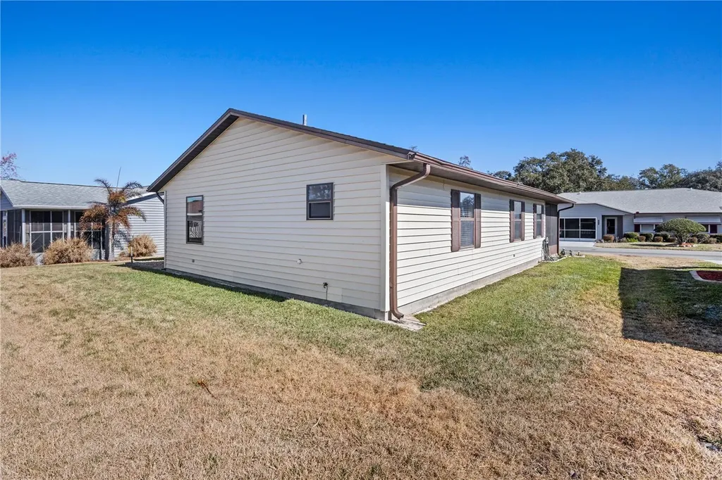 4861 Colonnades Circle E Lakeland FL 33811
