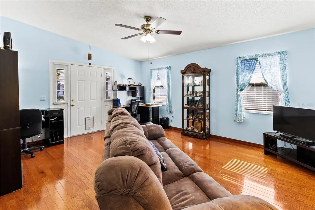 4861 Colonnades Circle E Lakeland FL 33811