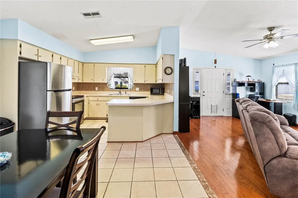 4861 Colonnades Circle E Lakeland FL 33811