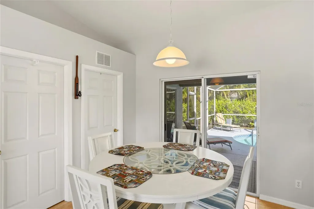 515 NE 5th Place Cape Coral FL 33909