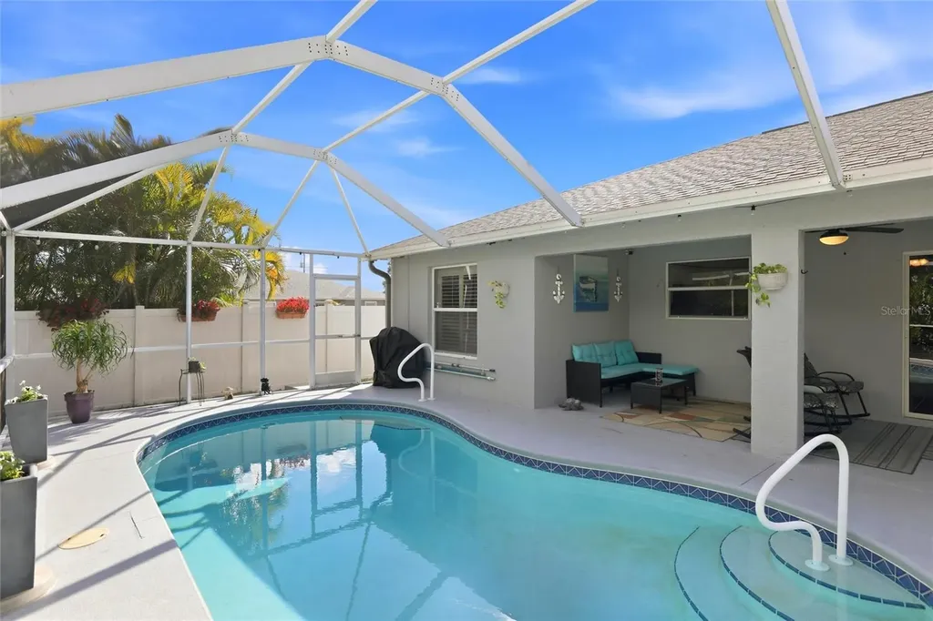 515 NE 5th Place Cape Coral FL 33909